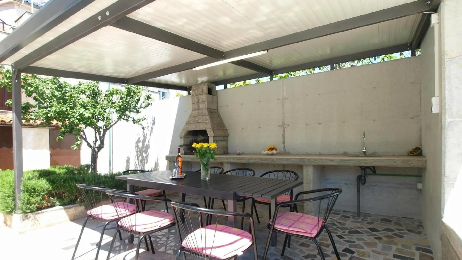 Ferienhaus Mit Privatpool Fuer 8 Personen Ca 180 Qm In Pula, Istrien Istrische Riviera 0*, Pula Kroatien