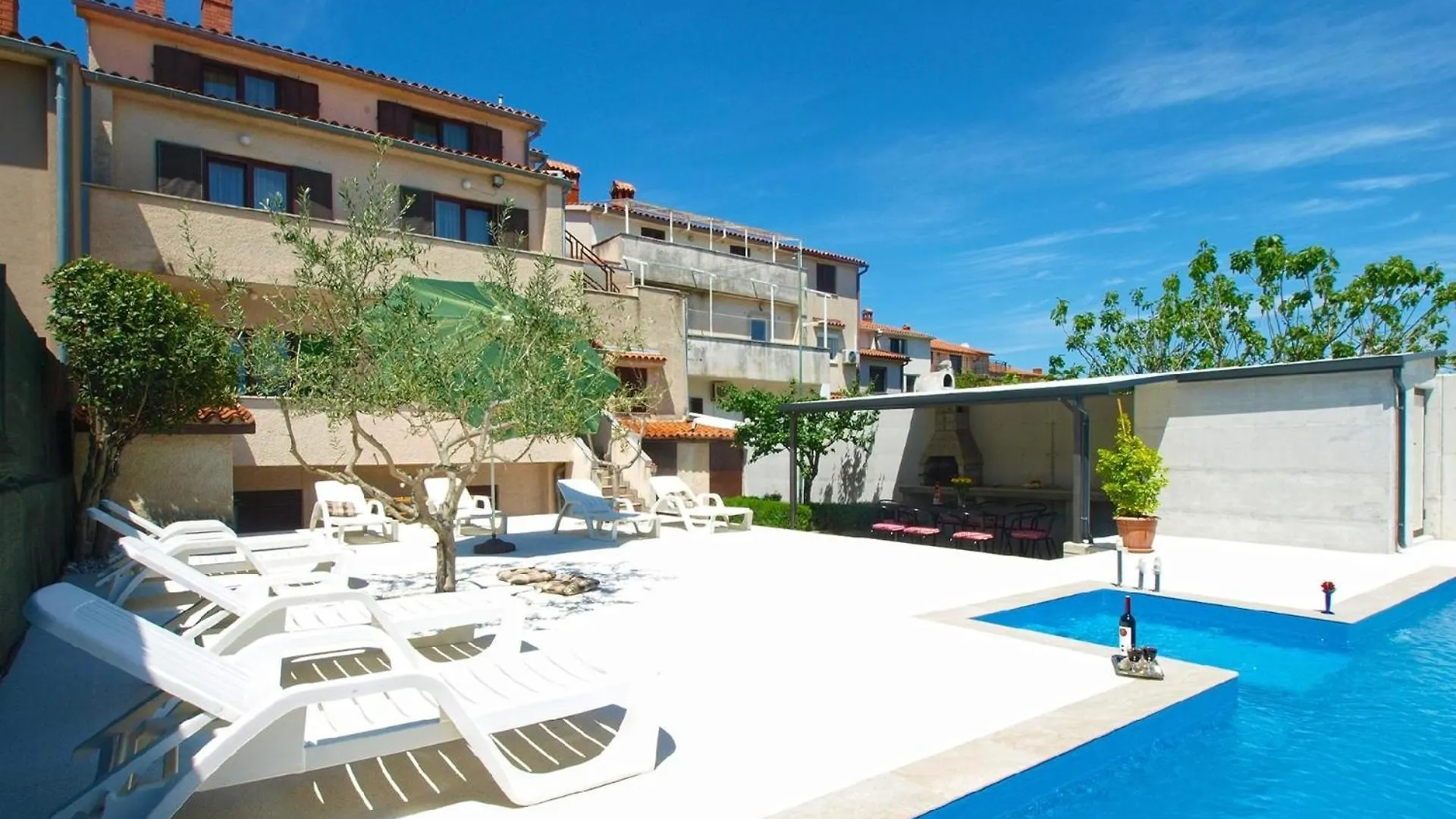 Ferienhaus Mit Privatpool Fuer 8 Personen Ca 180 Qm In Pula, Istrien Istrische Riviera Pula