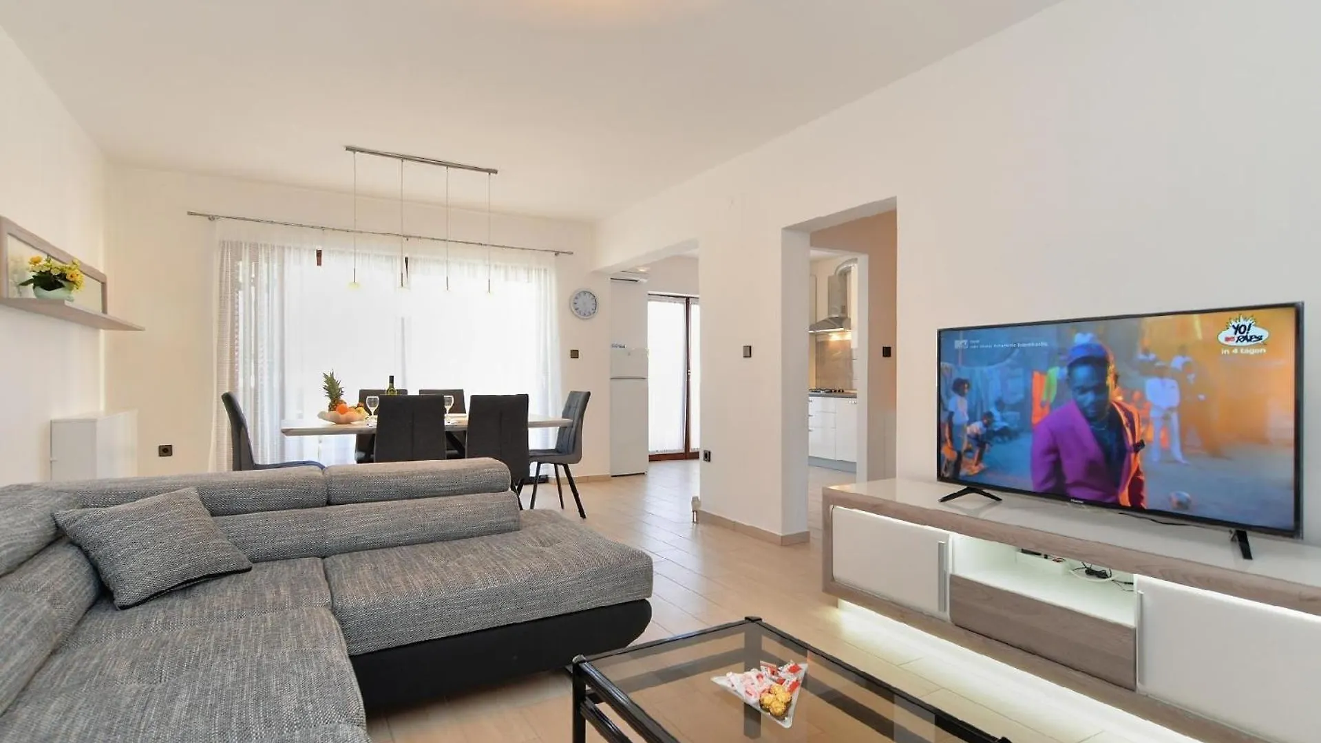 Ferienhaus Mit Privatpool Fuer 8 Personen Ca 180 Qm In Pula, Istrien Istrische Riviera Pula