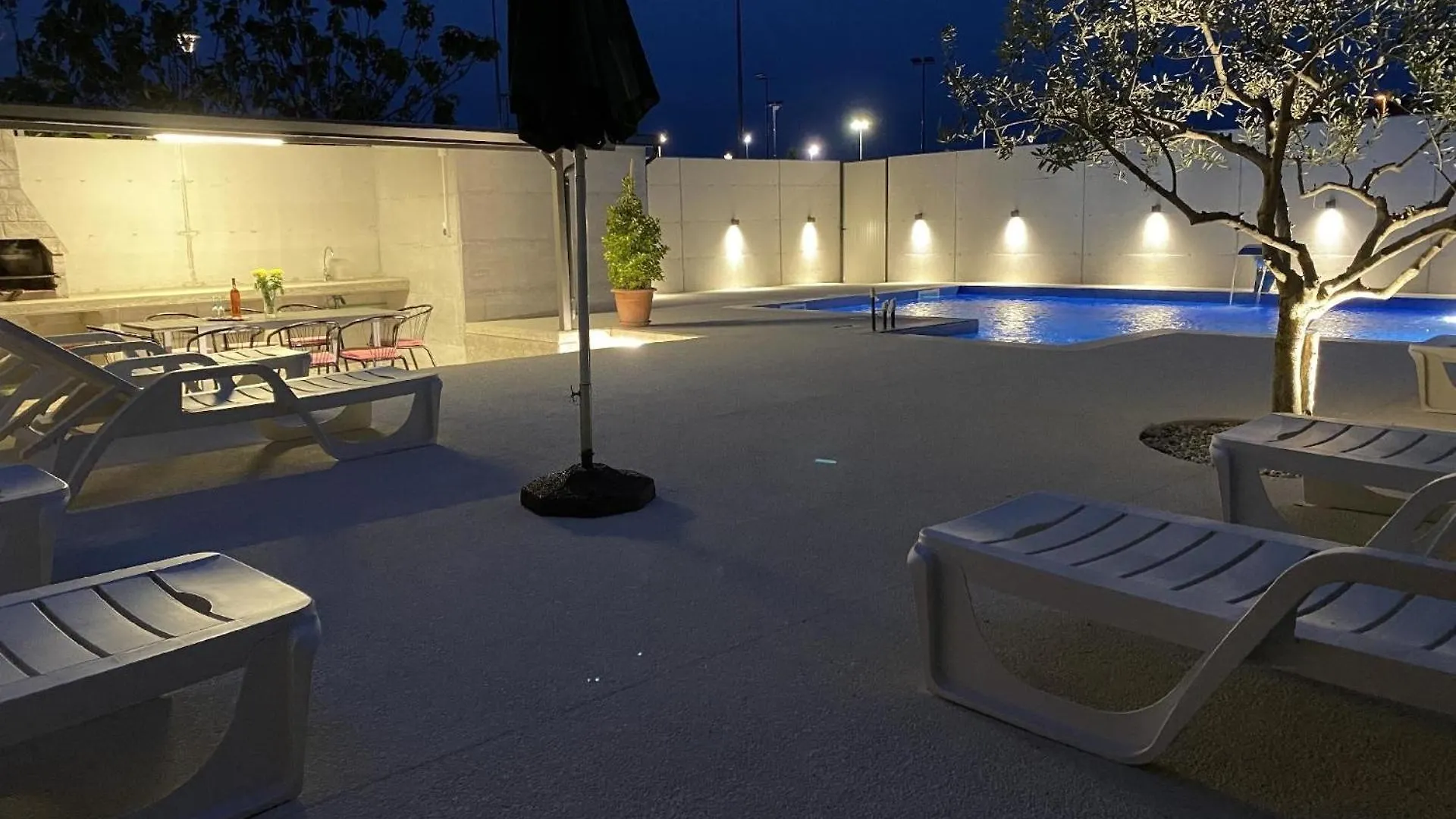 Ferienhaus Mit Privatpool Fuer 8 Personen Ca 180 Qm In Pula, Istrien Istrische Riviera Vakantiehuis